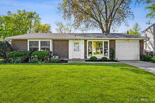 236 Stonehurst, Elgin, IL 60120