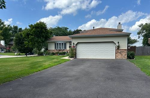 546 Lochwood, Crystal Lake, IL 60012