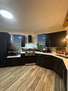 9121 S Mackinaw Unit 2, Chicago, IL 60617