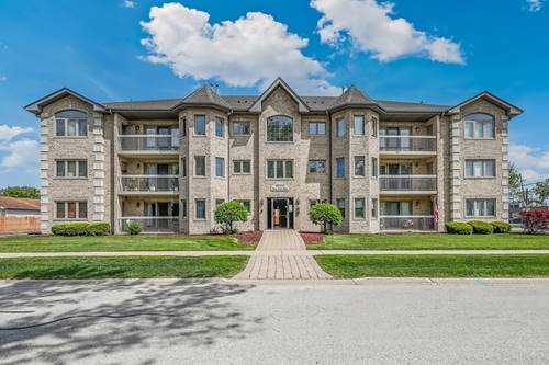 8000 W 84th Unit 3SW, Justice, IL 60458