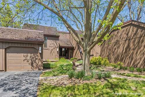 329 N Woodview Unit C, Lake Barrington, IL 60010