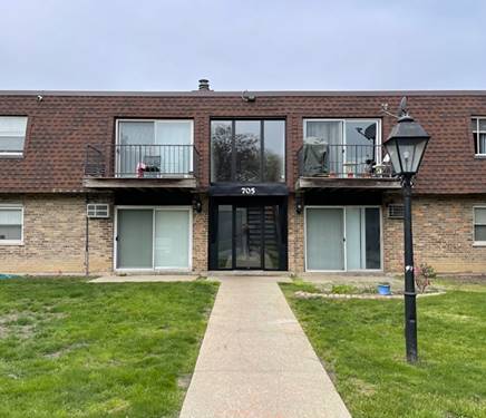 705 Grove Unit 101, Buffalo Grove, IL 60089
