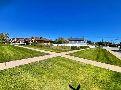6910 43rd, Forest View, IL 60402