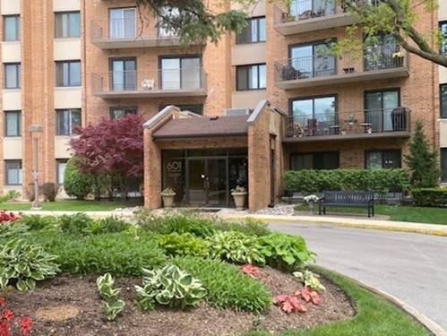 601 Lake Hinsdale Unit 104, Willowbrook, IL 60527