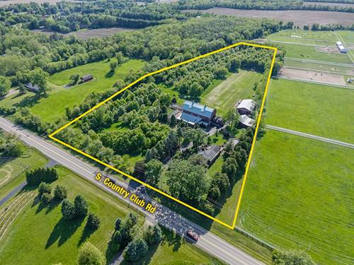 2517 S Country Club, Woodstock, IL 60098