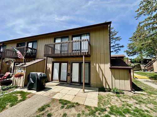 35 Montego Colony Unit 1, Fox Lake, IL 60020