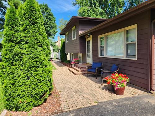 2810 Brentwood, Mchenry, IL 60050