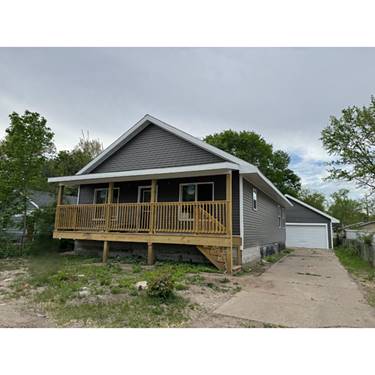 826 Barnum, Rockford, IL 61109