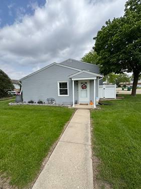 1521 E Stonehenge Unit 1521, Sycamore, IL 60178