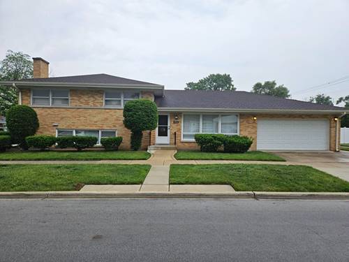 1900 Manchester, Westchester, IL 60154