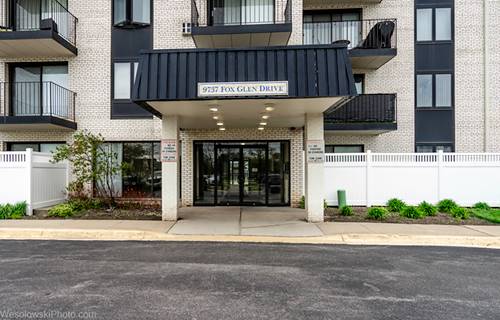 9737 N Fox Glen Unit 4A, Niles, IL 60714