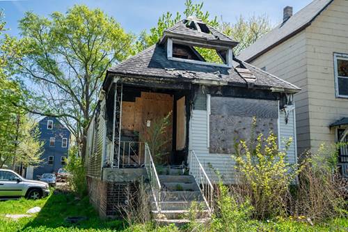 8215 S Coles, Chicago, IL 60617