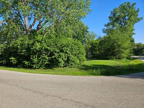 615 W Eastern, Mchenry, IL 60051
