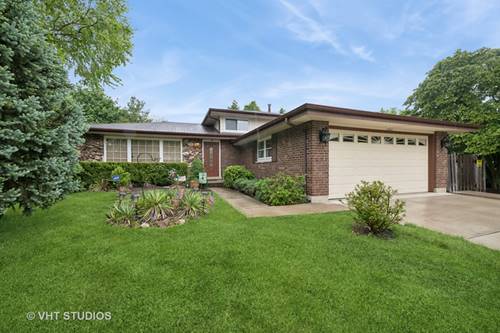 1825 W Spring Ridge, Arlington Heights, IL 60004