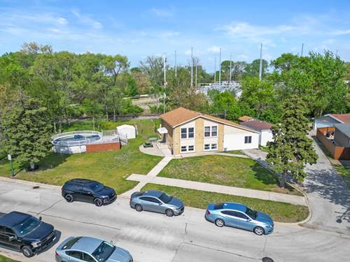 12713 S Escanaba, Chicago, IL 60633