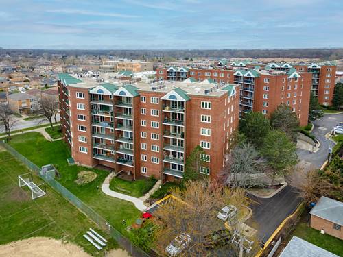 8540 W Foster Unit 403, Norridge, IL 60706
