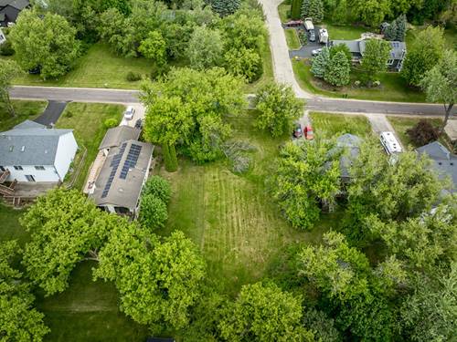 209 Sw Redman, Poplar Grove, IL 61065