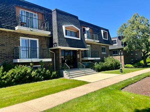 3220 Sanders Unit 2D, Northbrook, IL 60062
