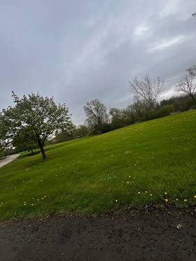 30w201 Dean, Wayne, IL 60184