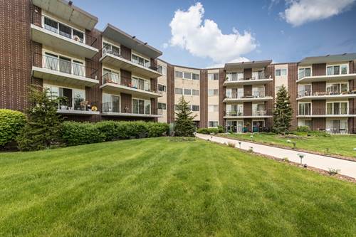 5540 Walnut Unit 23C, Downers Grove, IL 60515