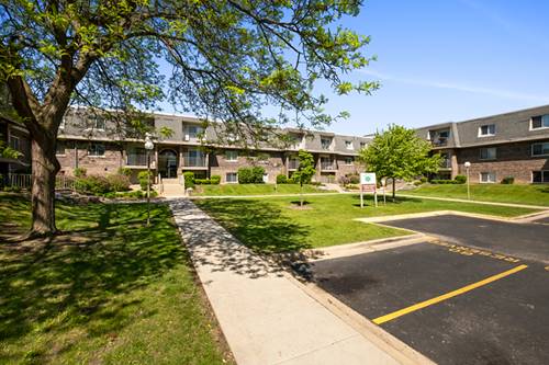 838 Jonathan Unit 305, Prospect Heights, IL 60070