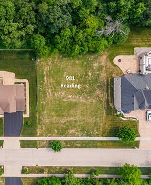 981 Reading, Bartlett, IL 60103