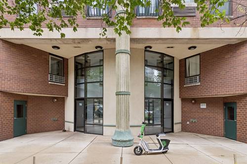 711 W Gordon Unit 117, Chicago, IL 60613