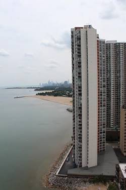6157 N Sheridan Unit 3C, Chicago, IL 60660