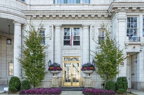 199 E Lake Shore Unit 3, Chicago, IL 60611