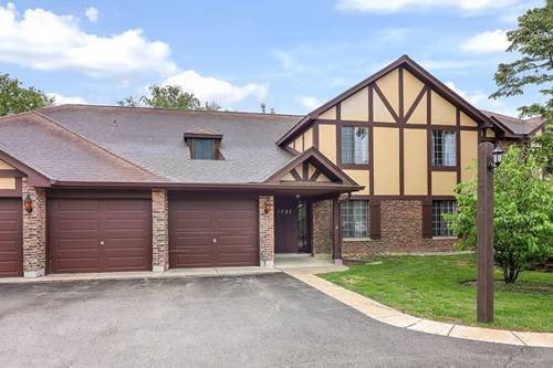 1782 Gloucester Unit B, Wheaton, IL 60189