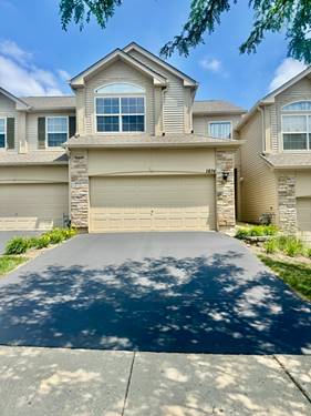 1676 Fredericksburg, Aurora, IL 60503