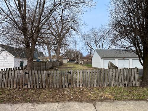 470 Dixon, Elgin, IL 60120
