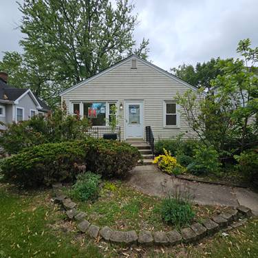 237 Pine, Villa Park, IL 60181