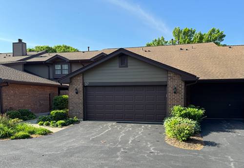 37 White Birch, Westmont, IL 60559
