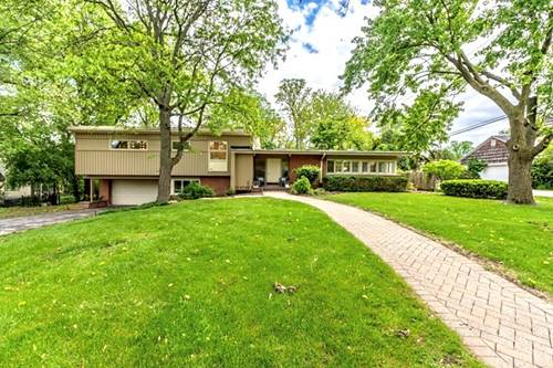 430 Briargate, Hinsdale, IL 60521