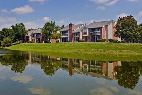 60 Lincoln Oaks Unit 601, Willowbrook, IL 60527