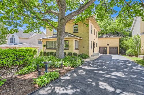 1835 S 4th, St. Charles, IL 60174