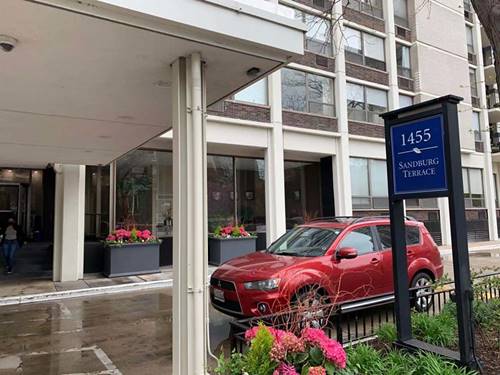 1455 N Sandburg Unit 1703, Chicago, IL 60610