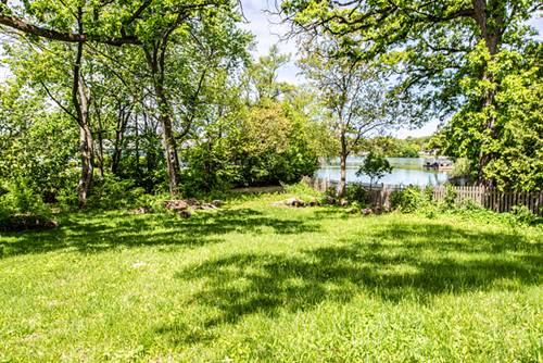23780 N South Lakewood, Lake Zurich, IL 60047