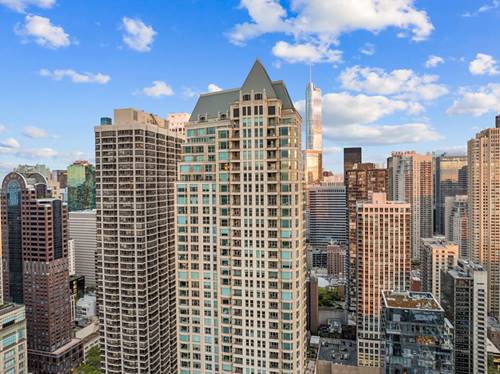 25 E Superior Unit 903, Chicago, IL 60611