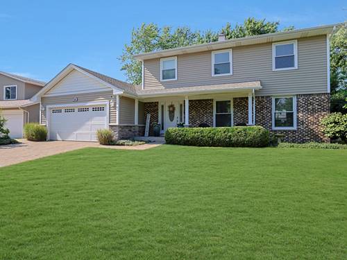 562 Revere, Westmont, IL 60559