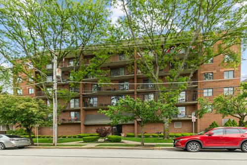 825 Center Unit 302, Des Plaines, IL 60016