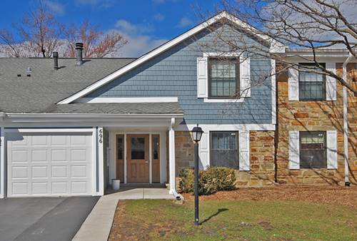 696 Oakmont Unit B2, Wheeling, IL 60090