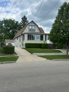 27 S Melrose, Elgin, IL 60123