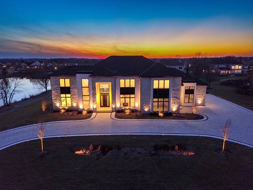 60 Wood Oaks, South Barrington, IL 60010