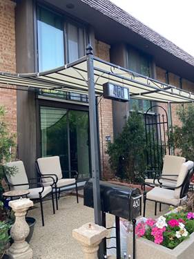 460 W Russell Unit 460, Barrington, IL 60010