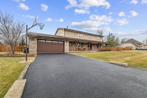 1507 Parkside, La Grange Highlands, IL 60525