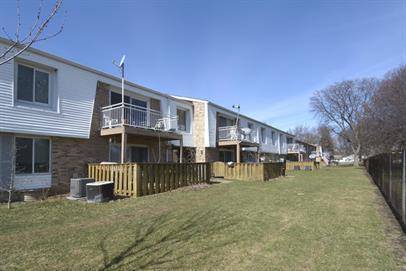 4400 W Euclid Unit 2A, Rolling Meadows, IL 60008