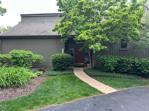 640 Old Barn Unit D, Lake Barrington, IL 60010