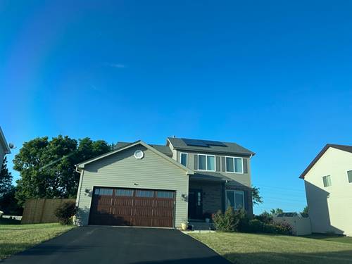 615 Camellia, Aurora, IL 60505